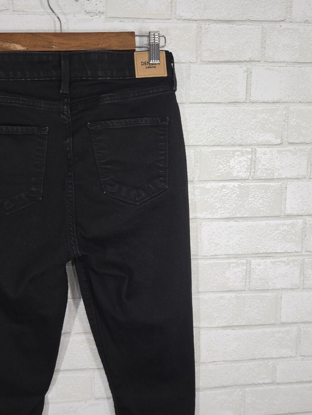 Denizen from Levi's high rise skinny jeans - Picture 11 of 16